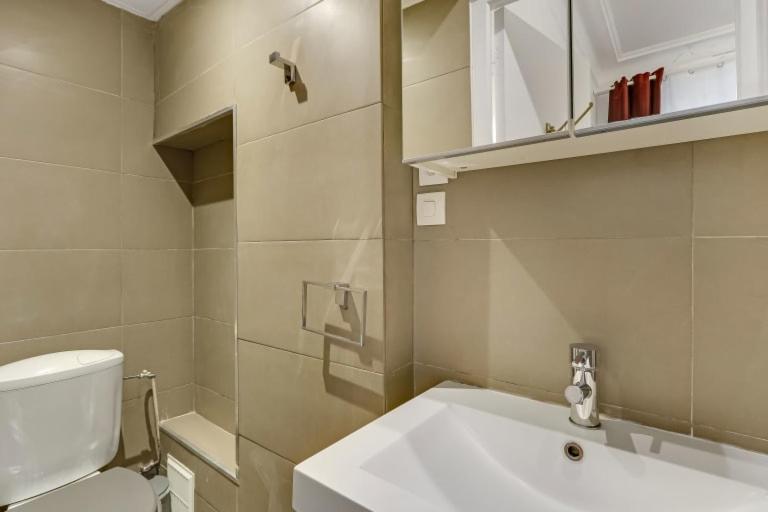 A Sweet Studio In Montparnasse - Boulevard Du Montparnasse Paris Exteriör bild