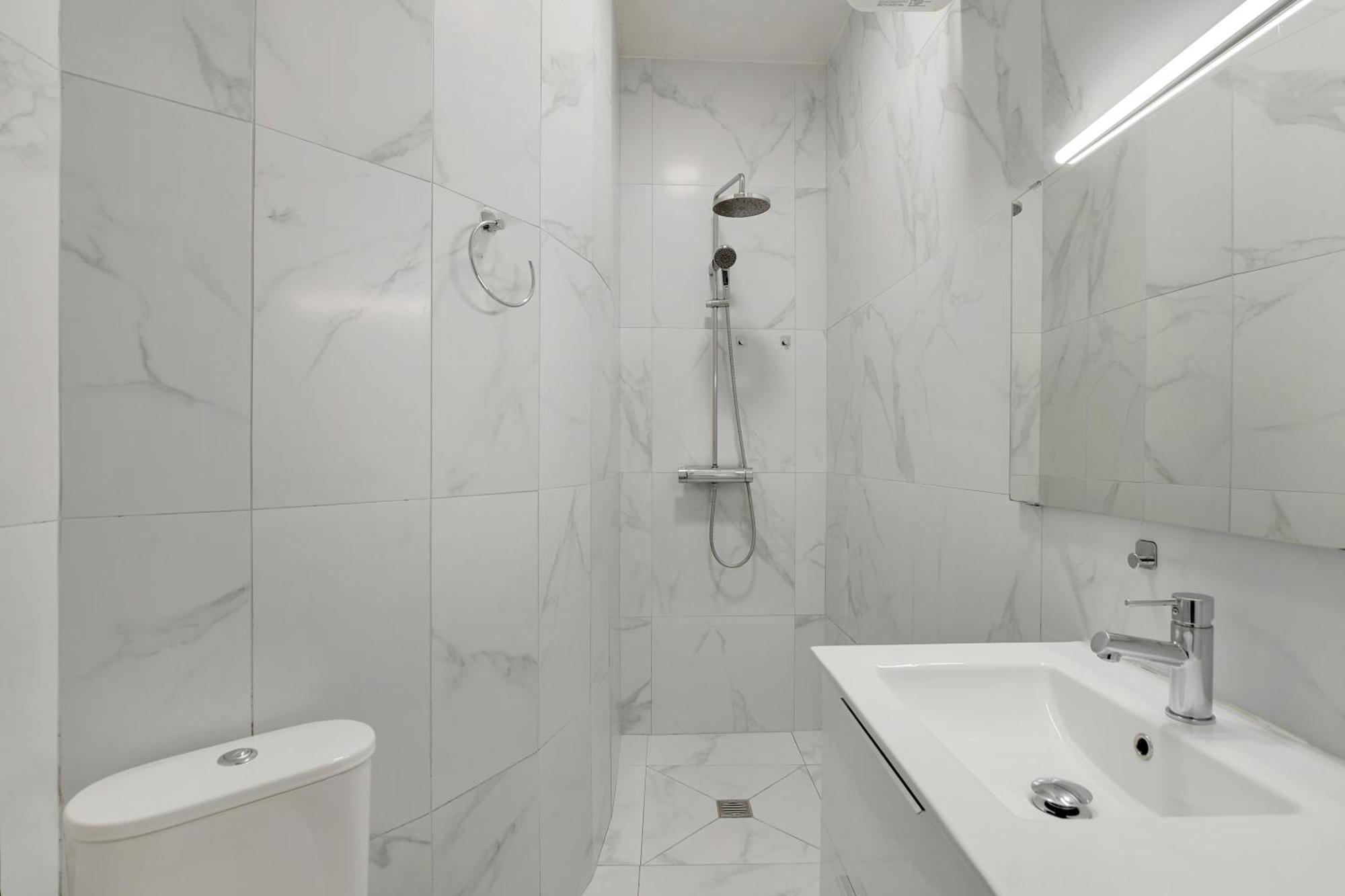 A Sweet Studio In Montparnasse - Boulevard Du Montparnasse Paris Exteriör bild